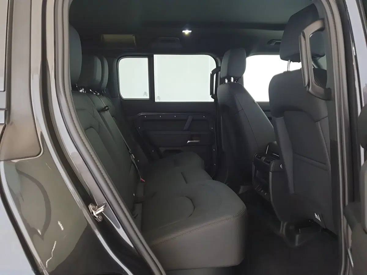 Land Rover Defender usata a Monza e Brianza (5)