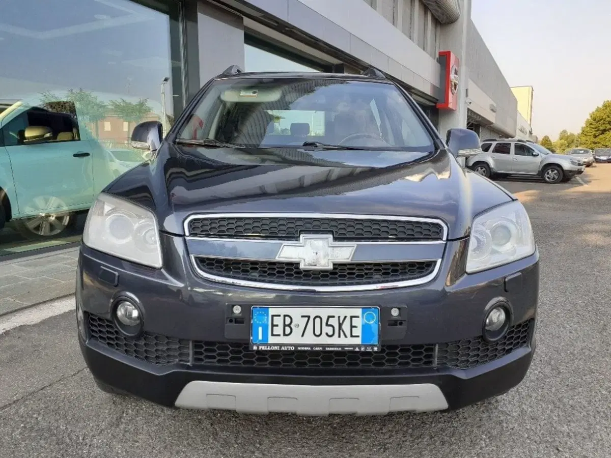 Chevrolet Captiva usata a Modena (3)
