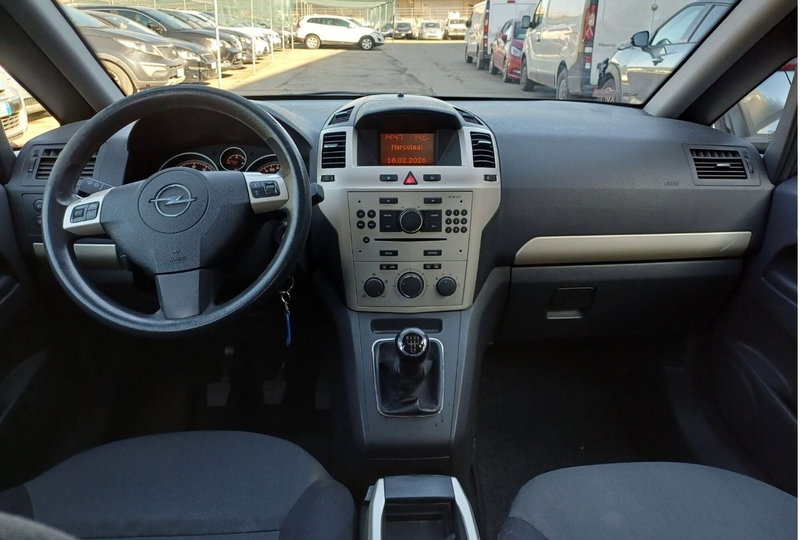Opel Zafira usata a Modena (10)