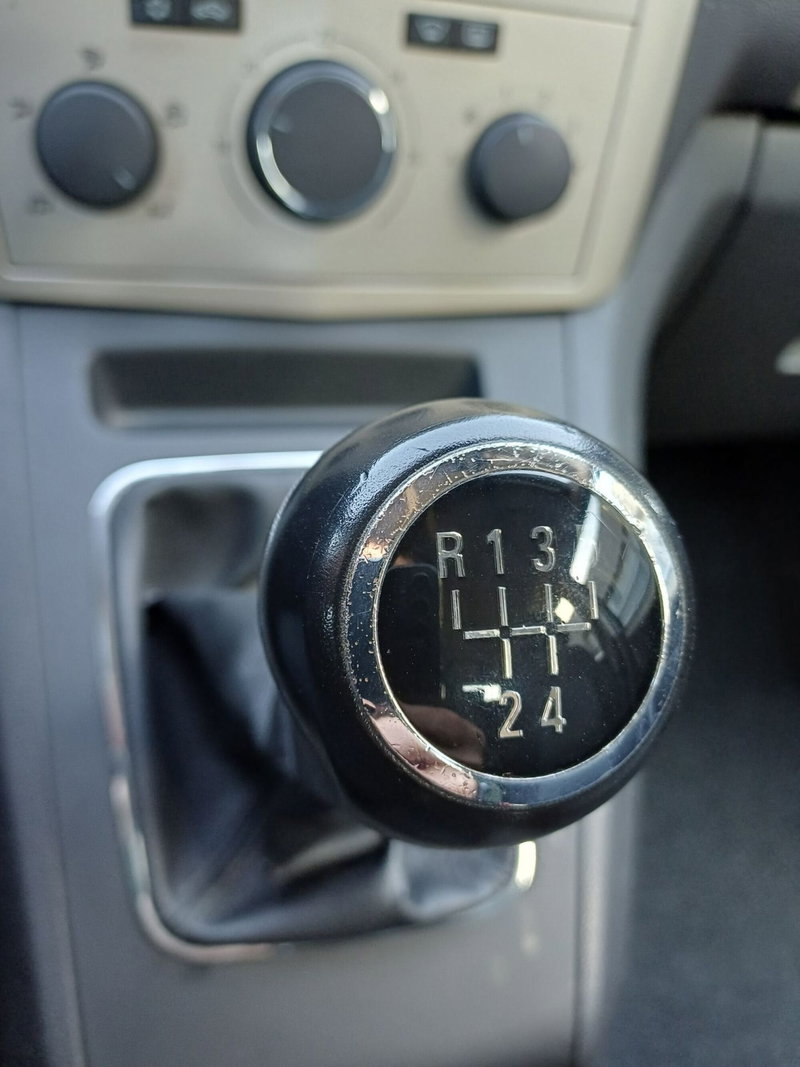 Opel Zafira usata a Modena (16)