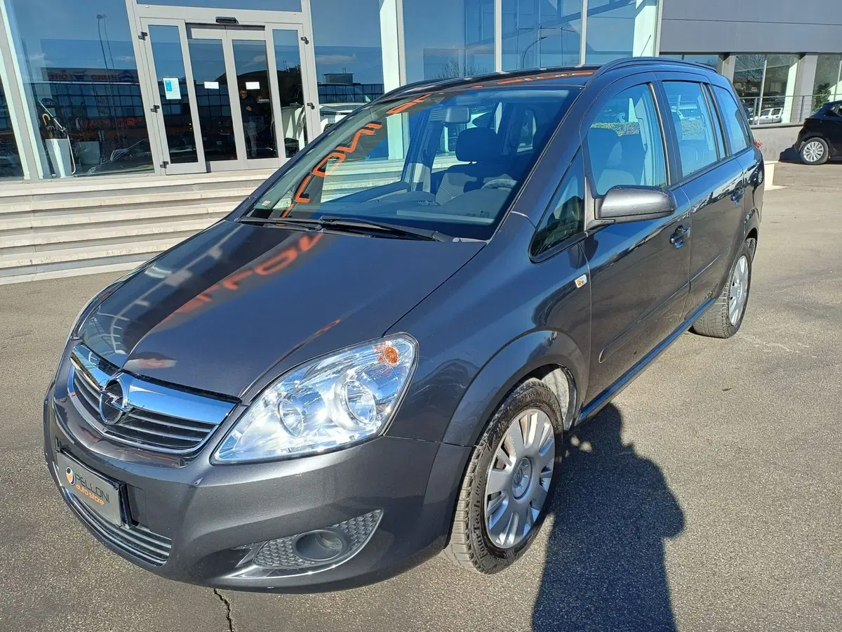 Opel Zafira usata a Modena (2)