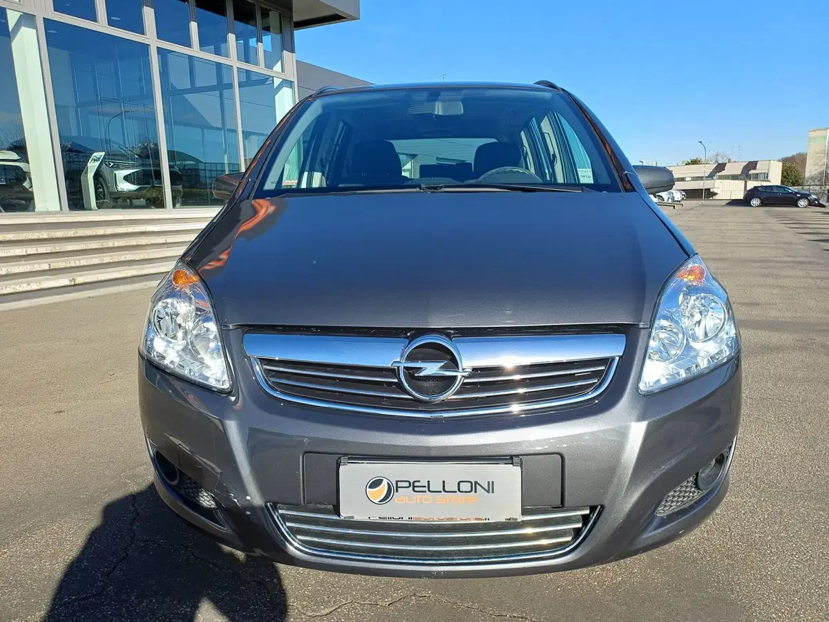 Opel Zafira usata a Modena (3)