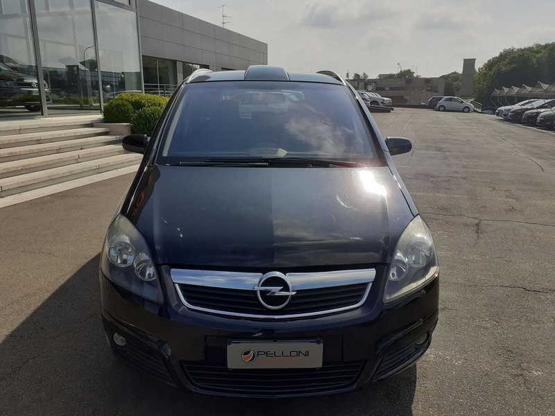 Opel Zafira usata a Modena (2)
