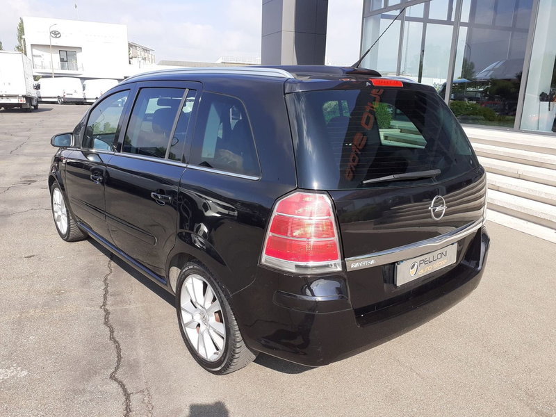 Opel Zafira usata a Modena (7)