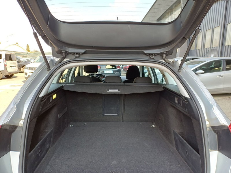Peugeot 308 SW usata a Modena (9)