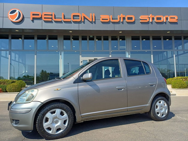 Toyota Yaris usata a Modena