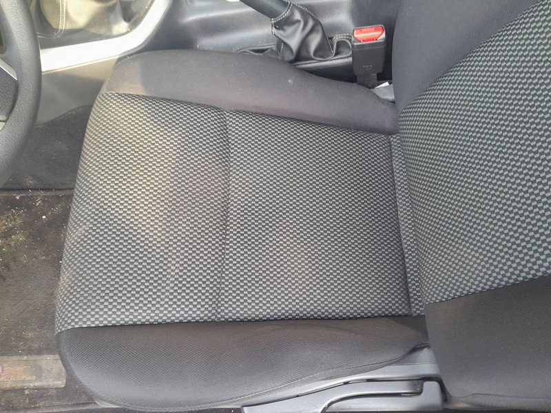 Nissan Navara usata a Cuneo (12)