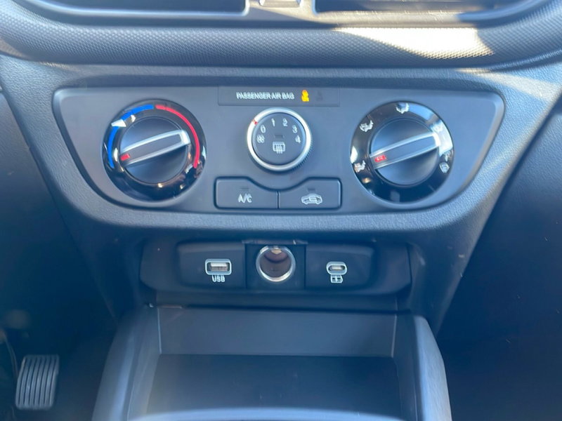 Hyundai i10 nuova a Latina (18)