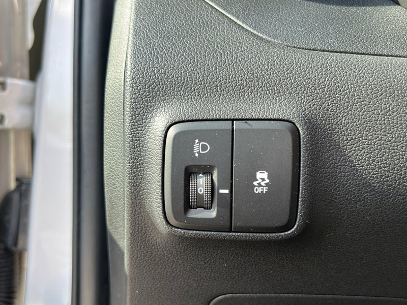 Hyundai i10 usata a Roma (13)