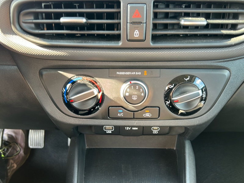 Hyundai i10 usata a Roma (17)