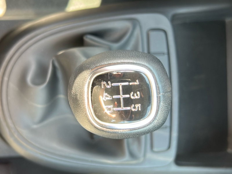 Hyundai i10 usata a Roma (18)