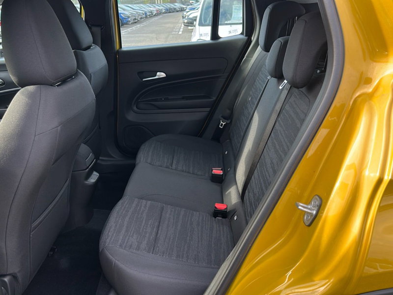 Jeep Avenger nuova a Roma (13)