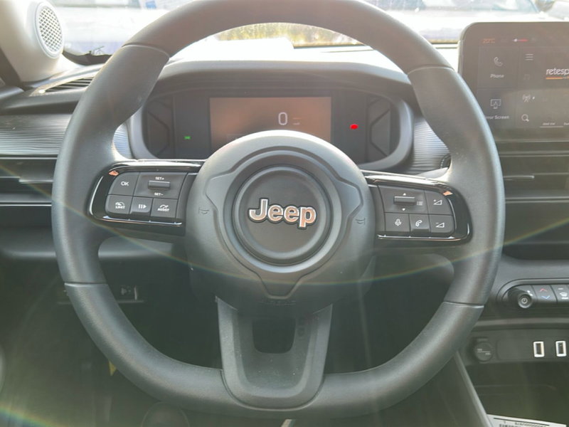 Jeep Avenger nuova a Roma (17)