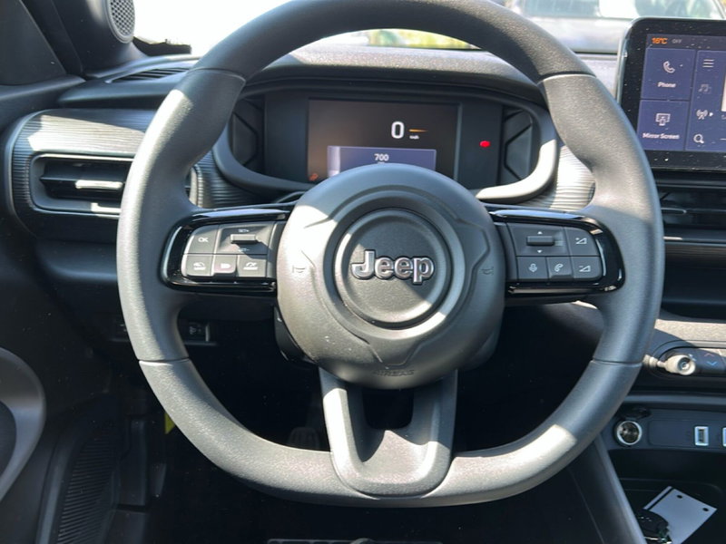 Jeep Avenger nuova a Roma (17)