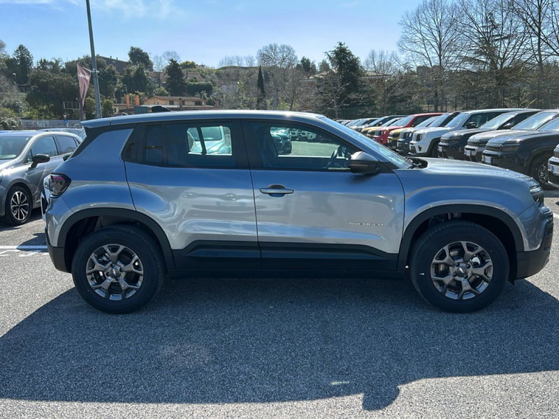 Jeep Avenger nuova a Roma (8)