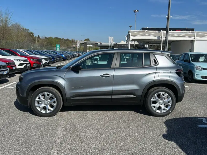 Jeep Avenger nuova a Roma (7)