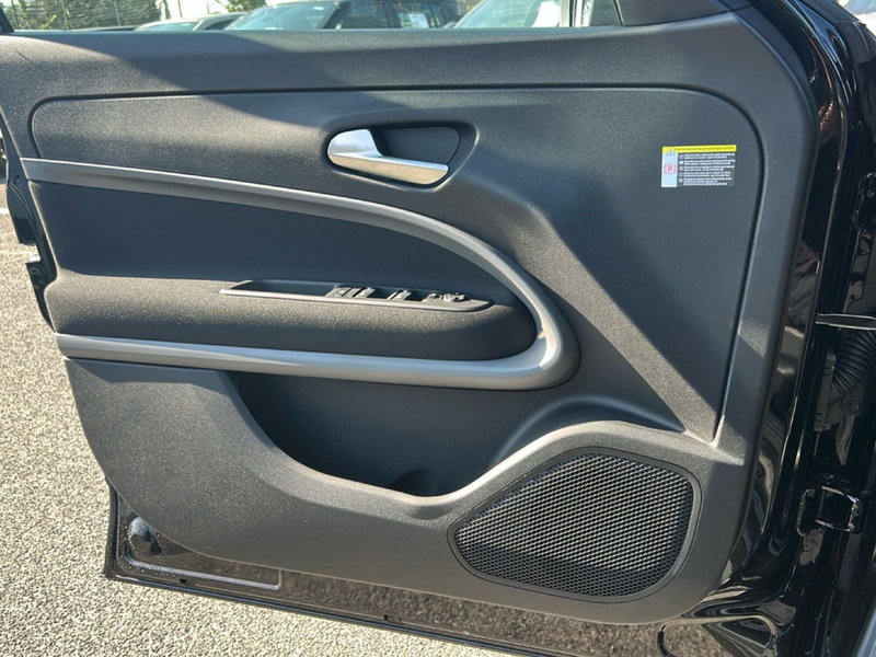 Jeep Avenger nuova a Roma (19)