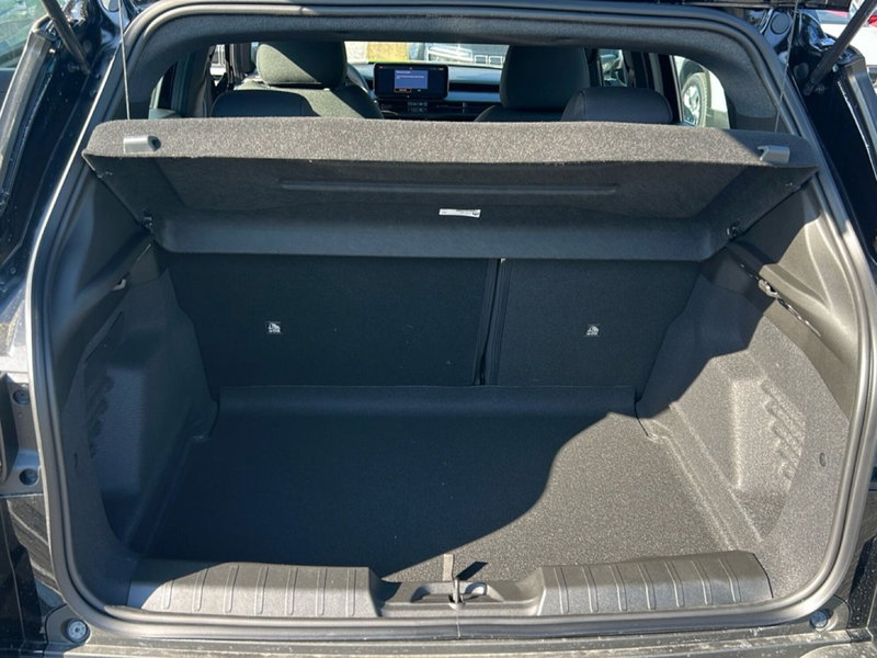 Jeep Avenger nuova a Roma (11)
