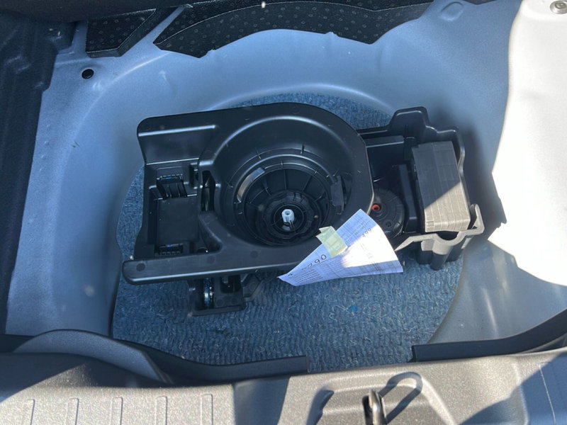 Jeep Avenger nuova a Roma (12)