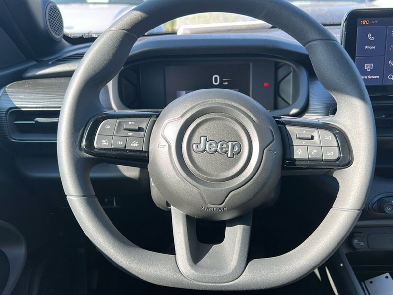 Jeep Avenger nuova a Roma (18)