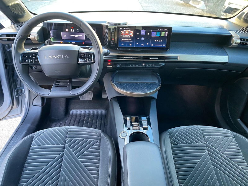 Lancia Ypsilon usata a Milano (10)