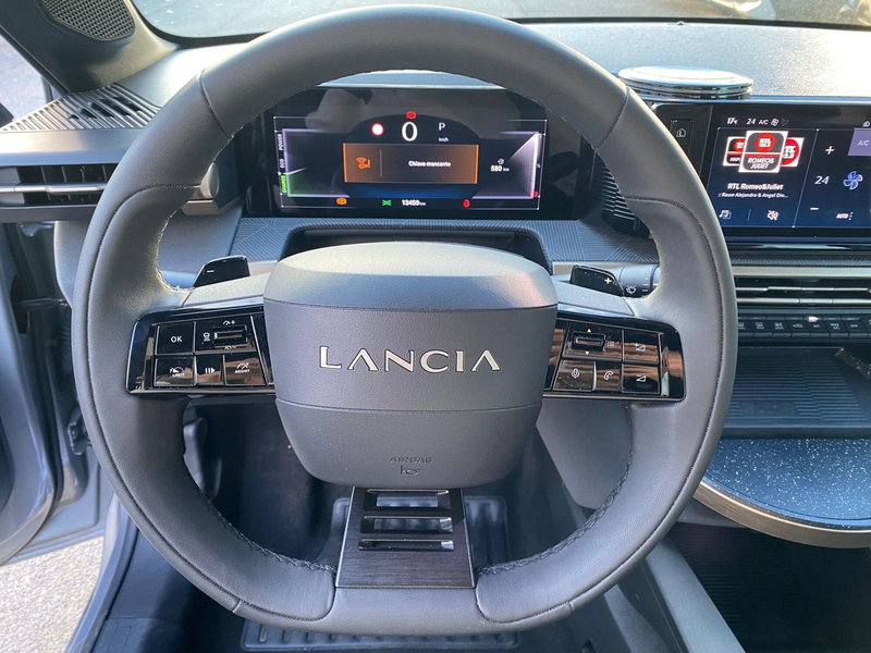 Lancia Ypsilon usata a Milano (11)