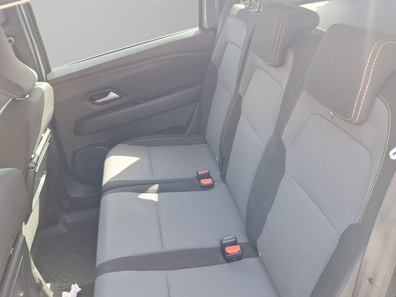 Dacia Jogger usata a Macerata (12)