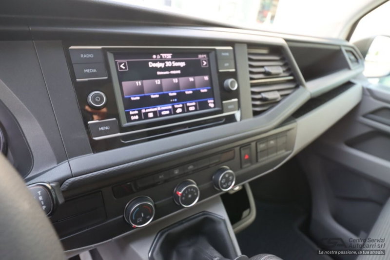 Volkswagen Veicoli Commerciali T6.1 usata a Bologna (11)