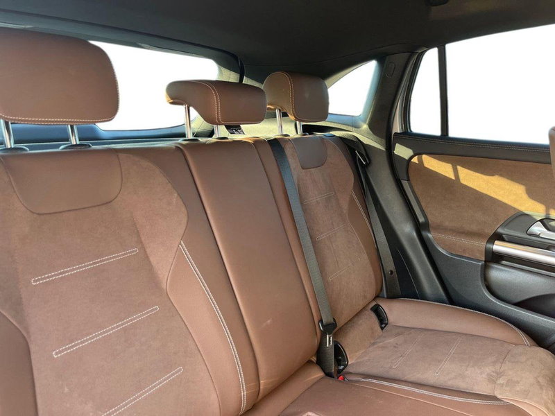 Mercedes-Benz GLA SUV usata a Napoli (14)