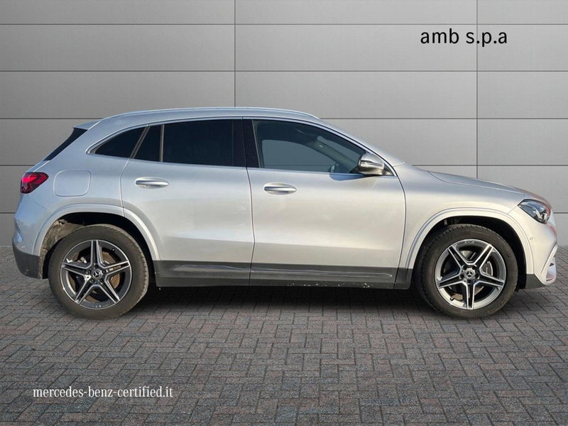 Mercedes-Benz GLA SUV usata a Napoli (5)