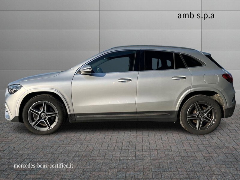 Mercedes-Benz GLA SUV usata a Napoli (6)