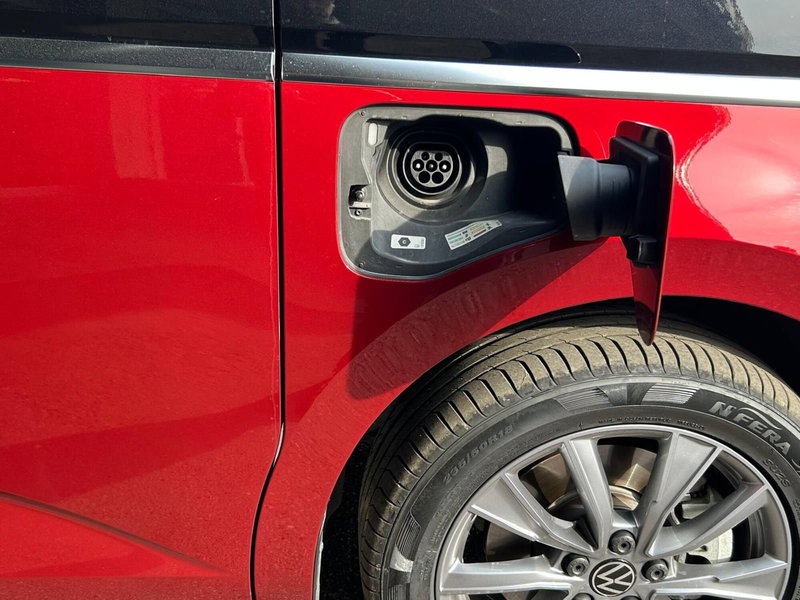 Volkswagen Multivan usata a Novara (9)