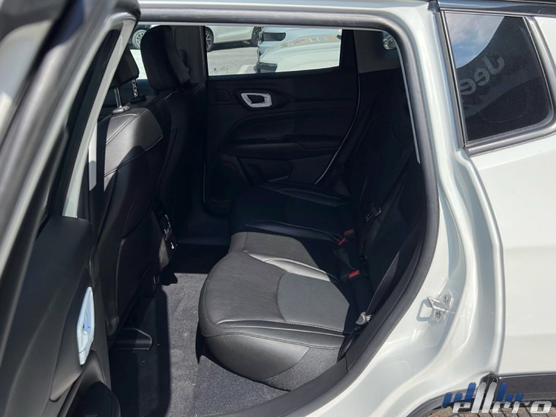 Jeep Compass nuova a Cuneo (18)