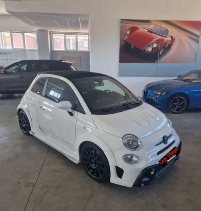 Abarth 595 Cabrio 595 C 1.4 Turbo T-Jet 180 CV Competizione del 2022 usata a Orvieto