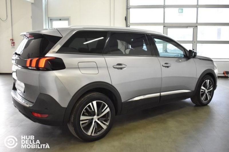Peugeot 5008 usata a Perugia (6)