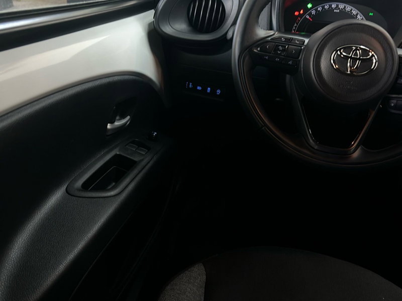 Toyota Aygo X usata a Roma (11)