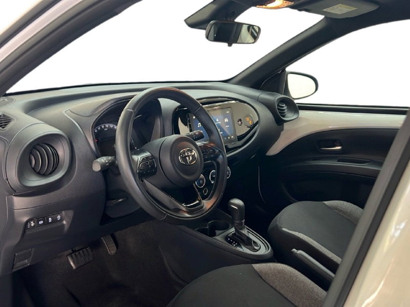 Toyota Aygo X usata a Roma (15)