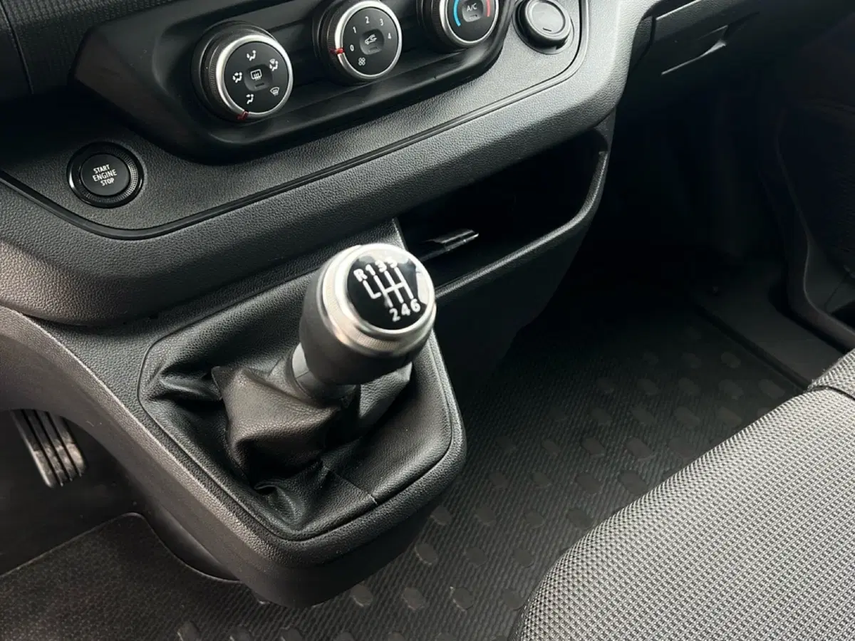 Renault Trafic usata a Roma (16)