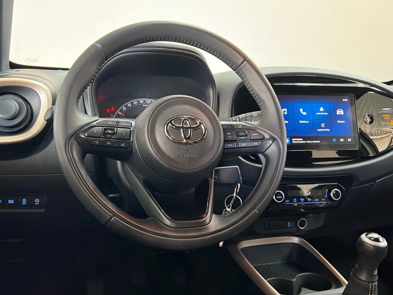 Toyota Aygo X usata a Roma (12)