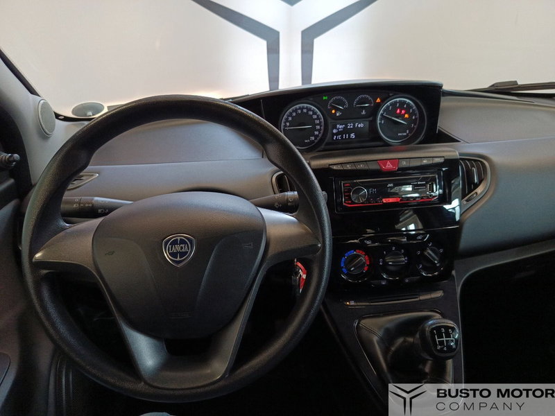 Lancia Ypsilon usata a Varese (11)