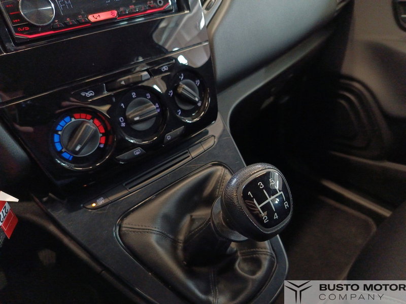 Lancia Ypsilon usata a Varese (13)