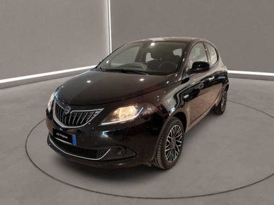 Lancia Ypsilon 1.0 FireFly 5 porte S&amp;S Hybrid Ecochic Silver del 2024 usata a Caltanissetta