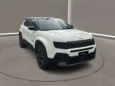 Jeep Avenger 1.2 turbo Summit fwd 100cv del 2024 usata a Caltanissetta