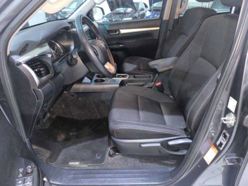 Toyota Hilux usata a Caltanissetta (12)