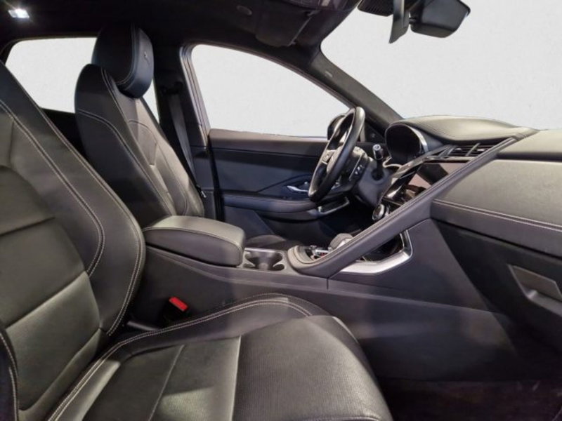 Jaguar E-Pace usata a Livorno (4)