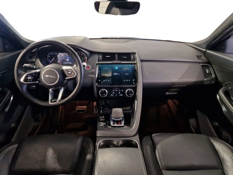 Jaguar E-Pace usata a Livorno (5)