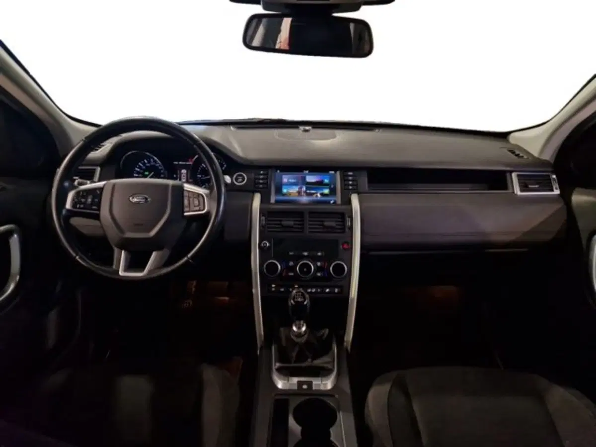 Land Rover Discovery Sport usata a Livorno (11)