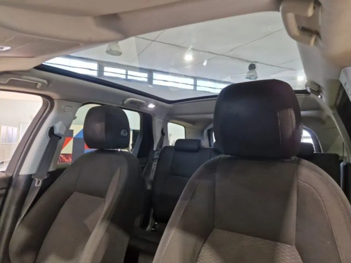 Land Rover Discovery Sport usata a Livorno (13)