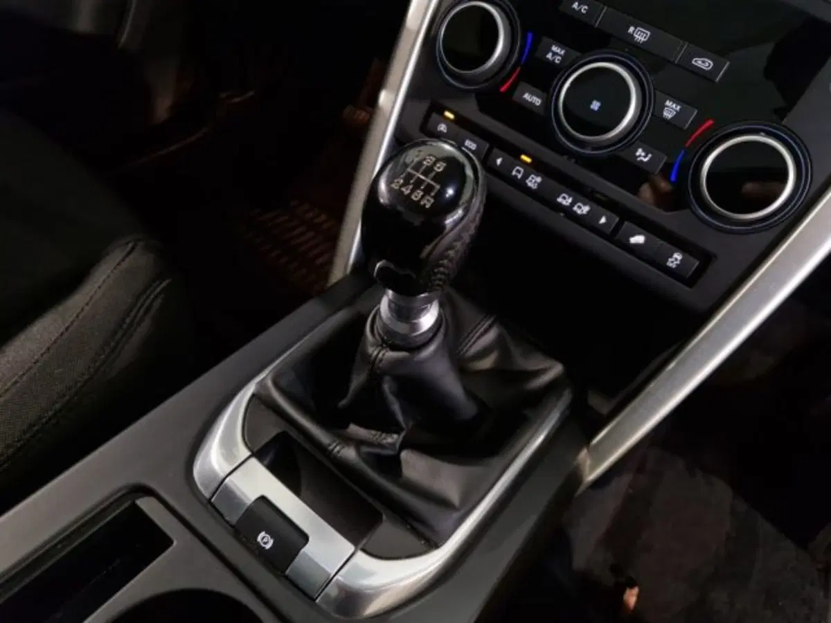 Land Rover Discovery Sport usata a Livorno (19)
