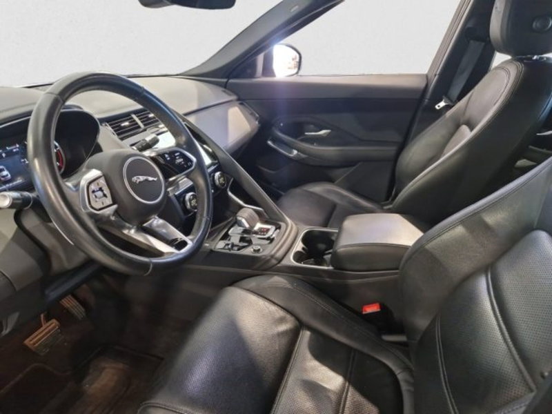 Jaguar E-Pace usata a Livorno (14)